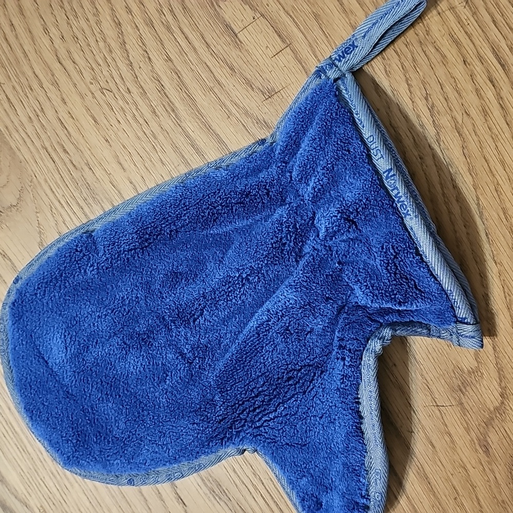 Norwex dusting mitt
